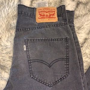 Grey Levi’s gently worn jeans